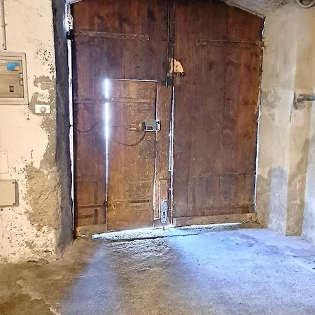 Momi Apartman *