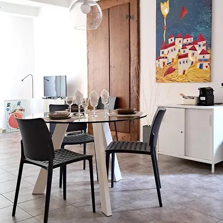 Apartman Momi *