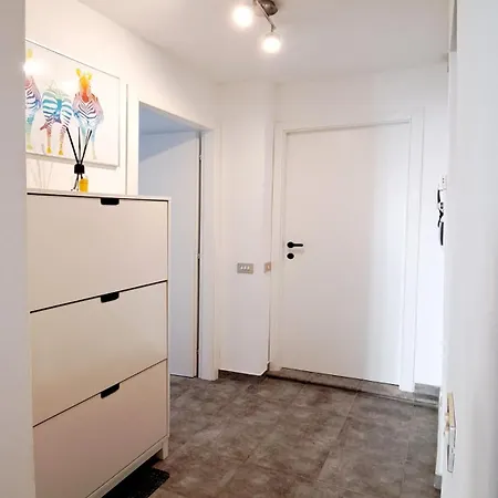 Momi Apartman *