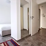 Апартаменты Momi Комо